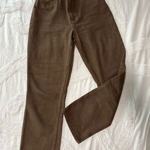 Abercrombie & Fitch Brown curve love ‘The 90’s Straight Ultra High Rise’